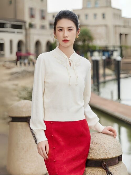 GUZHI EMBROIDERED TIE-NECK KNIT TOP - CREAM